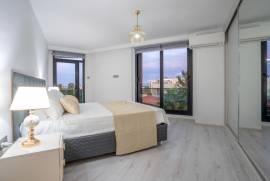 2+1 flat for rent in a luxury residence in the center of Kyrenia