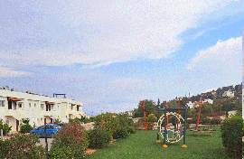 Girne- Esentepe köy de özel bahçe li 3+1 deniz ve şehir manzarali 135 mk güzel dairemiz full eşyalı 